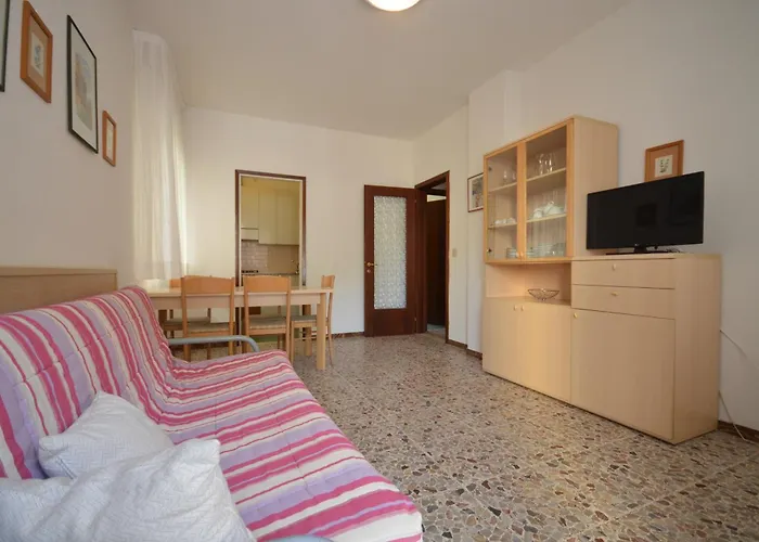 Giusi, Maria E Campiello Daire