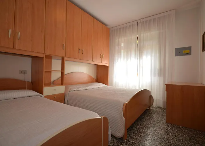 Giusi, Maria E Campiello Daire *
